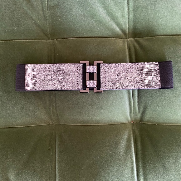Kohl's Accessories - High-Waisted Belt 🖤